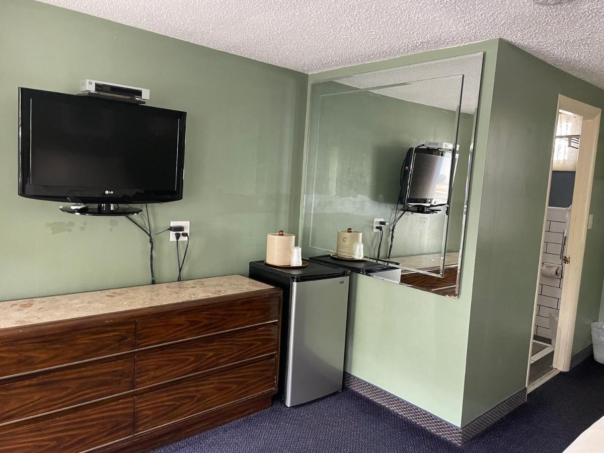 Brentwood Motor Inn South Yarmouth Esterno foto